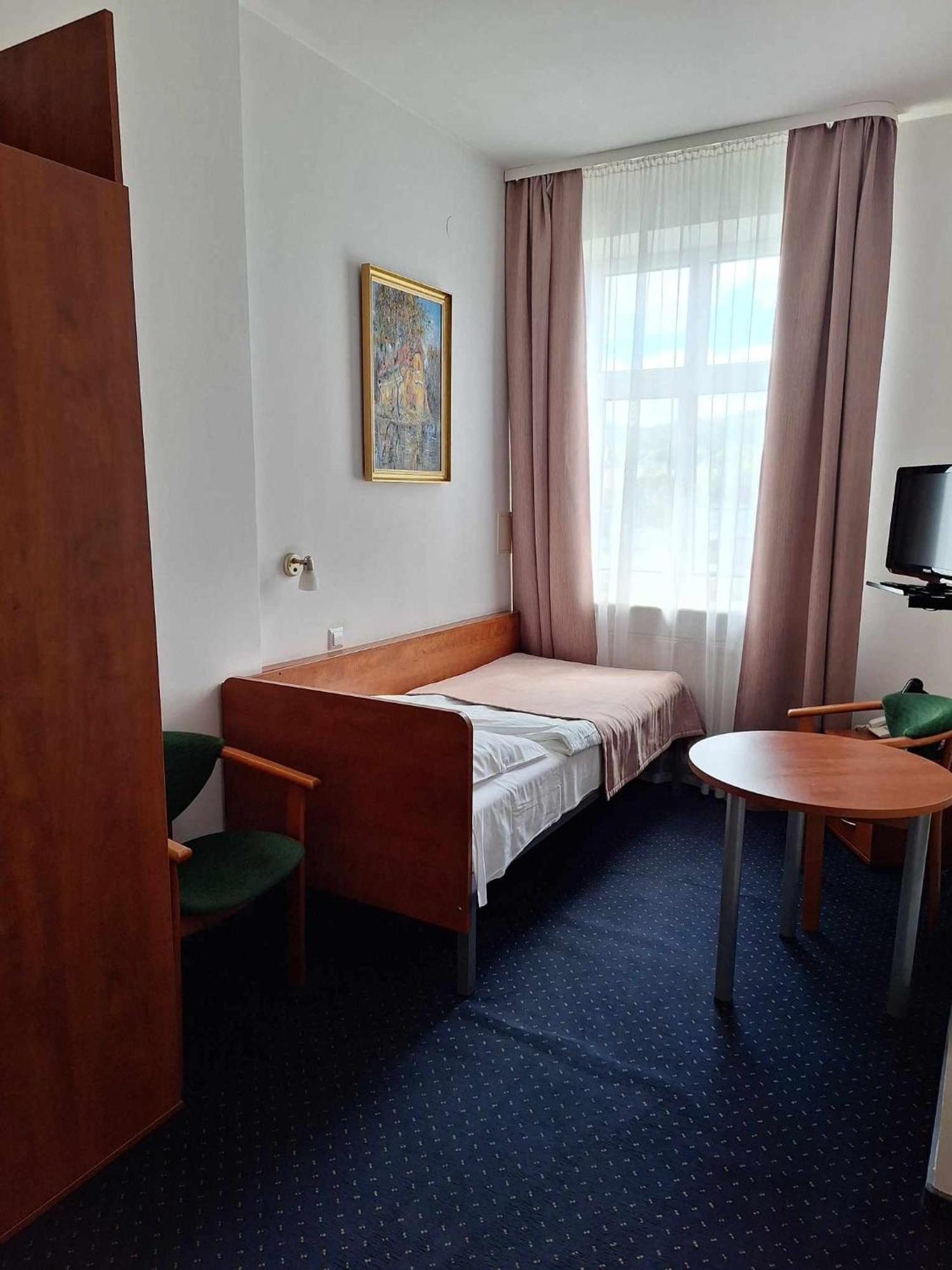 Hotel *** Nat Криница-Здруй Екстериор снимка