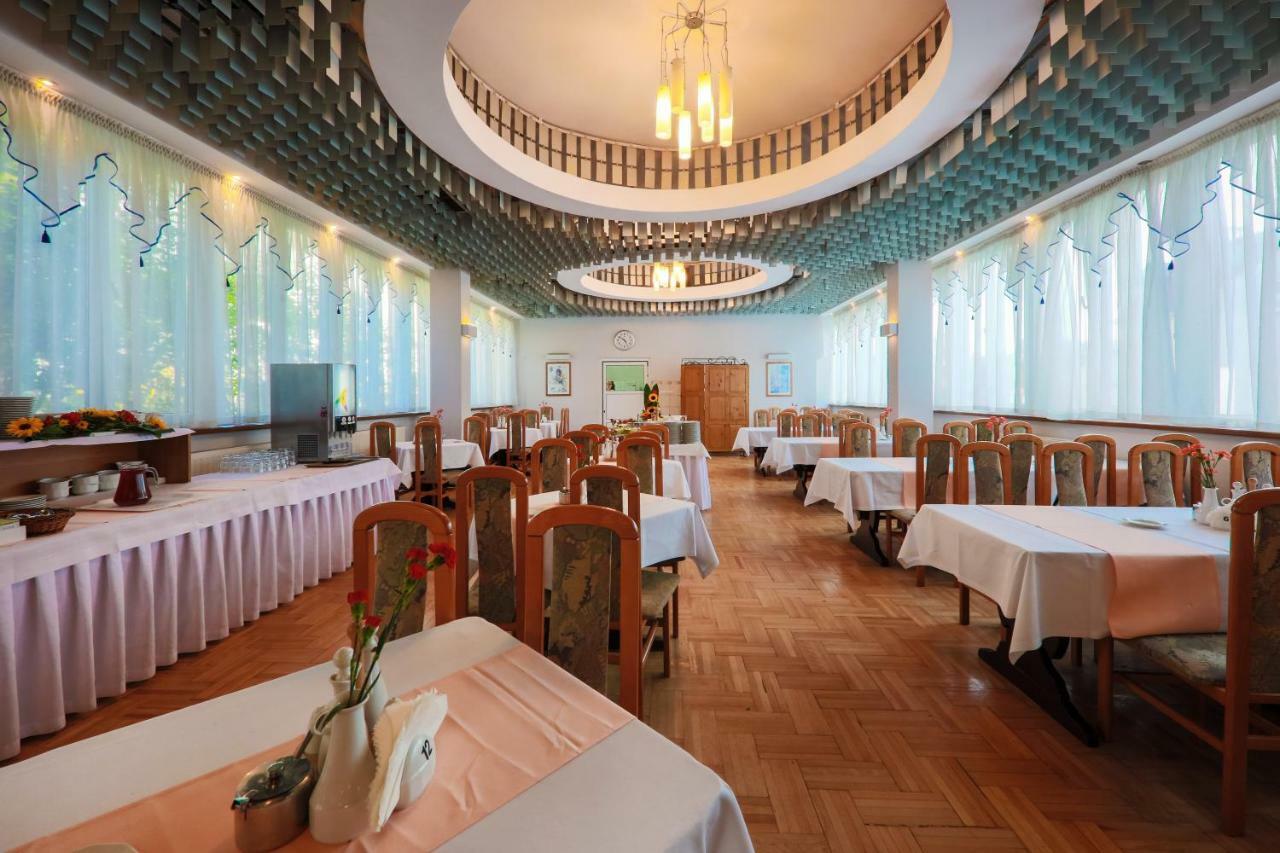 Hotel *** Nat Криница-Здруй Екстериор снимка