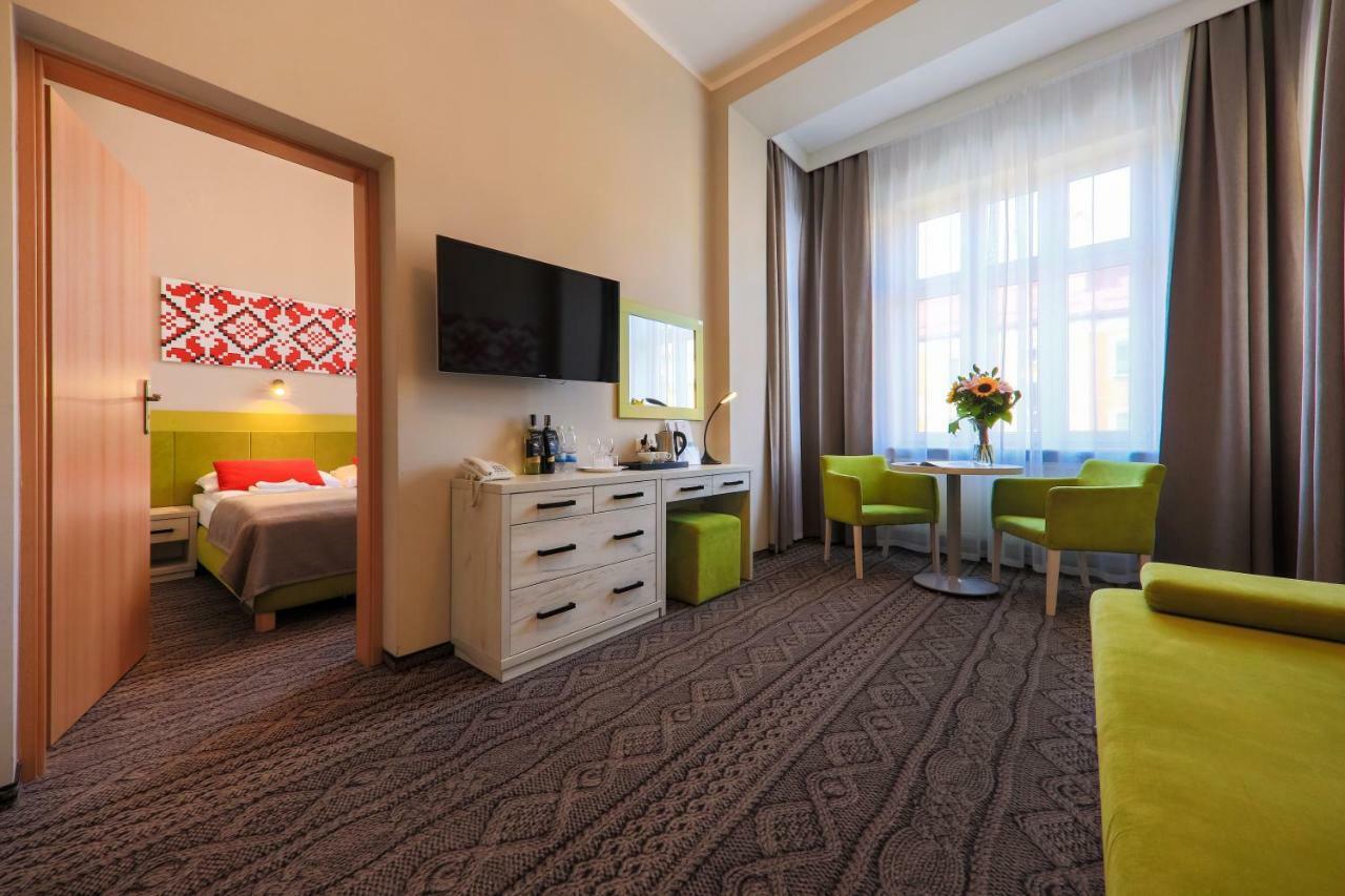 Hotel *** Nat Криница-Здруй Екстериор снимка