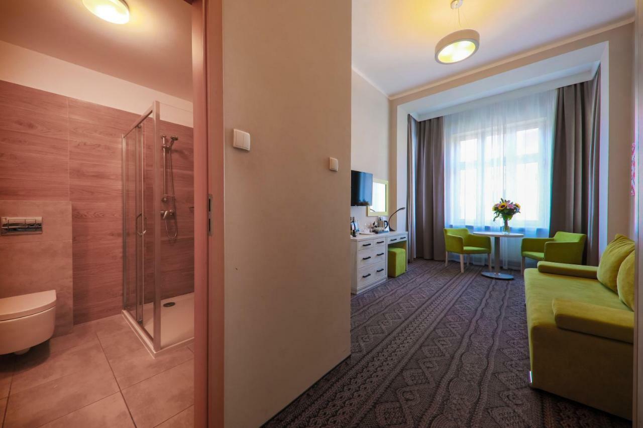 Hotel *** Nat Криница-Здруй Екстериор снимка